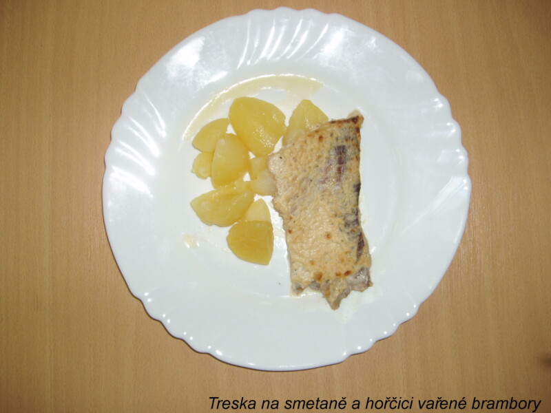 Treska na smetaně a hořčici vařené brambory